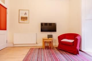 Delightful ground floor Newington flat - 3