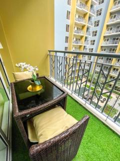Spacious 2BR Luxury Suite across Okada, Airport - Manila - 5