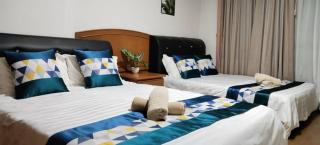 Riverbank Suites - River View Level 11, Sleeps 7 - Kampung Boyan - 9