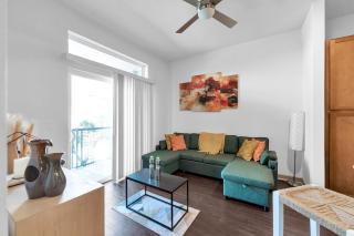 DT Loft with Pool, Gym, UG Parking - Houston - 5