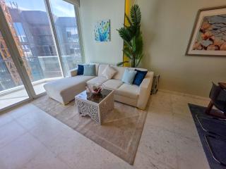Luxury One Bedroom Apartment In Bahrain Bay - Manama - 0