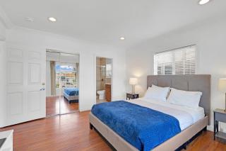 Luxury 3 Bed 3 Bath Home 5 Mins to Rodeo Drive Prime Location WiFi Parking Private Yard - Los Angeles - 6