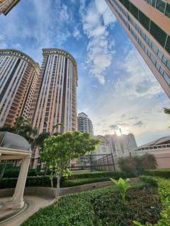 Elegant Condo Beside Venice Grand Canal #vlra23j - Manila - 1