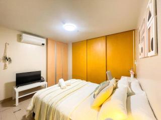 Cozy Bgc Stay Near Uptown Mall & Hyatt #ournw24l - Manila - 8