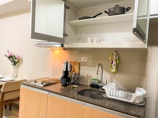 Prime Bgc Condo At Uptown Area #ournw28d - 5