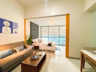 Sophisticated BGC Stay at Uptown Area #oursw30c2 - Manila - 2