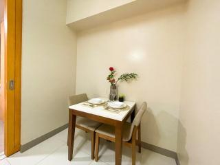 Bgc Condo At Uptown Mall, Grand Hyatt #oursw34b2 - Manila - 6