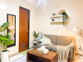 BGC Stay: Prime Condo AcrossGrand Hyatt #oursw32p - Manila - 3