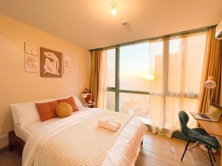 Best BGC Condo Near Uptown Area #oursw30b2 - Manila - 0