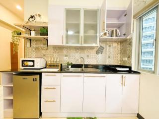 Prime Condo Living Near Venice Canal #msert26k - Manila - 9