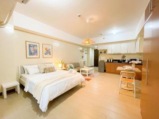 Luxurious Condo Beside Venice Mall #vlrtd20e - Manila - 8
