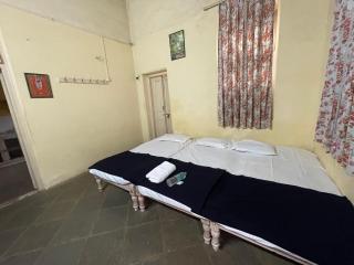 The Imperial Heritage II 2 minutes from Station and market II Deluxe AC Rooms II - Lonavala - 5