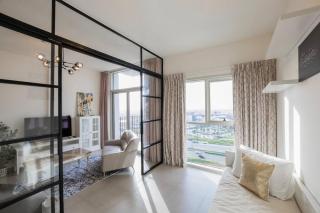 Cosy 2 Bed Apt opposite Dubai Hills Mall - 9