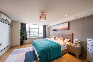 Shanghai Hills & Freshly Home Loft Retreat with 17&2 Line Access near NECC - Shanghai - 0