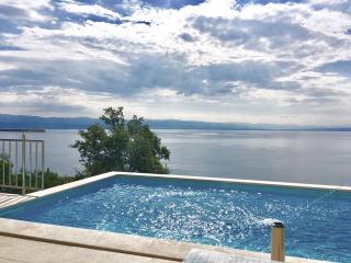 Moderne Familienwohnung mit Panorama-Meerblick - 0