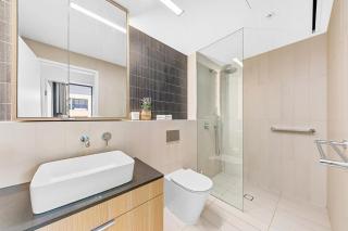 Super Convenient One Bed Unit Parramatta - Sydney - 3