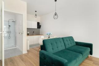 Stylowe i Eleganckie Studia Very Berry w Poznaniu by Noclegi Renters - Poznan - 2