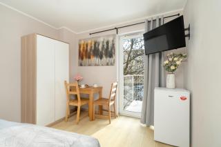 Stylowe i Eleganckie Studia Very Berry w Poznaniu by Noclegi Renters - Poznan - 6