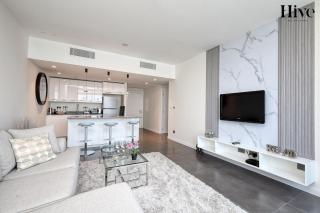 Luxury 1 Bed Apt in Golf Views - 0