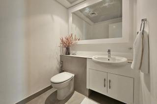 Luxury 3 Bed Apt with Golf Course Views - 8