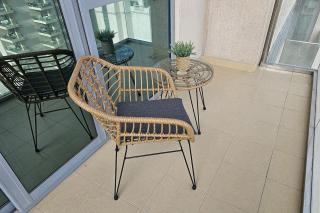 Luxury 3 Bed Apt with Golf Course Views - 1