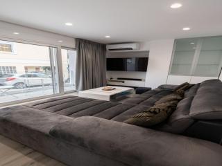 Charming 2 Bedroom House in Iraklio, Greece - 0