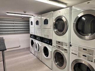 Atlas Residence & Luxury Apartment with City View - Sheffield - 3