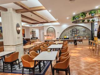 Guilin O-LIVE social Hotel By Li River -Adjacent Elephant Hill -Pedestrian Street-Twin Towers-Mediterranean style - Guilin - 4