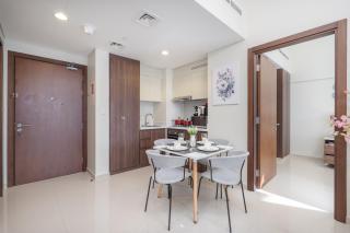 Stunning Burj View - Cozy 2BR - 5 min Dubai Mall - 4