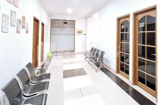 Aster Triplets Guest House JCM Mitra RedDoorz - 4