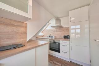 BackHome - BUSINESS&FAMILY - Fantastische Schlosslage, Parkplatz, Balkon, SmartTV, Waschmaschine, Netflix, 70qm, 24h Checkin - Apartment 5 - Ludwigsburg - 7