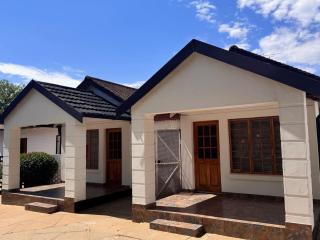 Pyramid Guest Lodge - 6