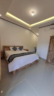 Raditya Homestay - Mambal - 5