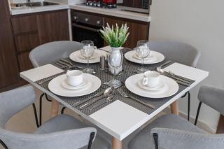 Stunning Burj View - Cozy 2BR - 5 min Dubai Mall - 5