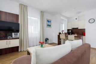 Atrium Spa Practical Studio Near the Beach by Noclegi Renters - 3