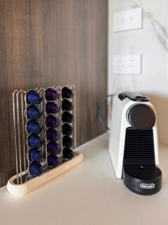 Parnell Haven 2BRM Apartment with Deck, Parking & City Views - 3