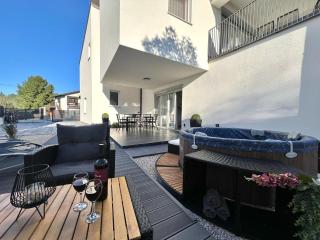 Apartments Anmalu with Jacuzzi - Pirovac - 7