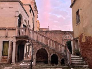 Palazzo Contarini Della Porta Di Ferro - Venice - 2