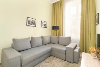 Jasne Studia Very Berry w Centrum Poznania by Noclegi Renters - Poznań - 0