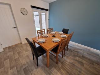3 Bedroom Urban Retreat Near Bike Park Wales & Town Centre - Merthyr Tydfil - 9