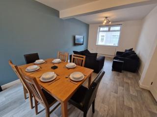 3 Bedroom Urban Retreat Near Bike Park Wales & Town Centre - Merthyr Tydfil - 3