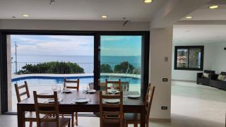 Beachfront villa - comfort and breathtaking views - Lloret de Mar - 4