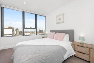 Cozy Living in Docklands - Melbourne - 5