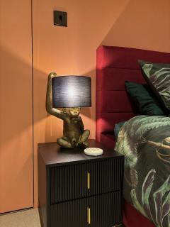 Isla's Den - Redhill - 3