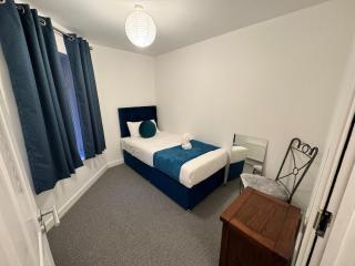 town centre 3, 1st floor, king bed entire flat - Huntingdon - 5
