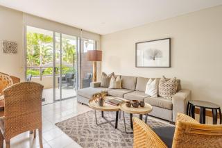 Luxury Romance - 5 to Beach - Casuarina - 6
