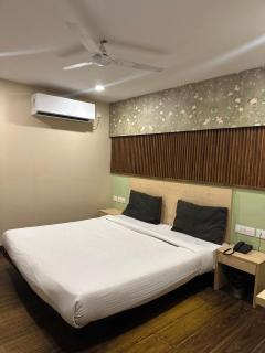 Hotel Shore I Couple Friendly I Faridabad - Faridabad - 6
