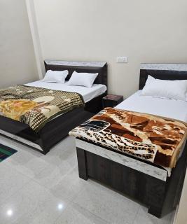 Hotel Siddhi Palace, Ayodhya Near Ram Mandir - Ayodhya - 9