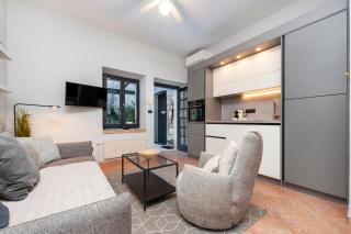 Atrium Town House - 1