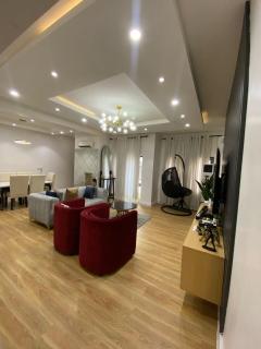 FT Luxury Suites 2-Bedrooms Apartment - 0
